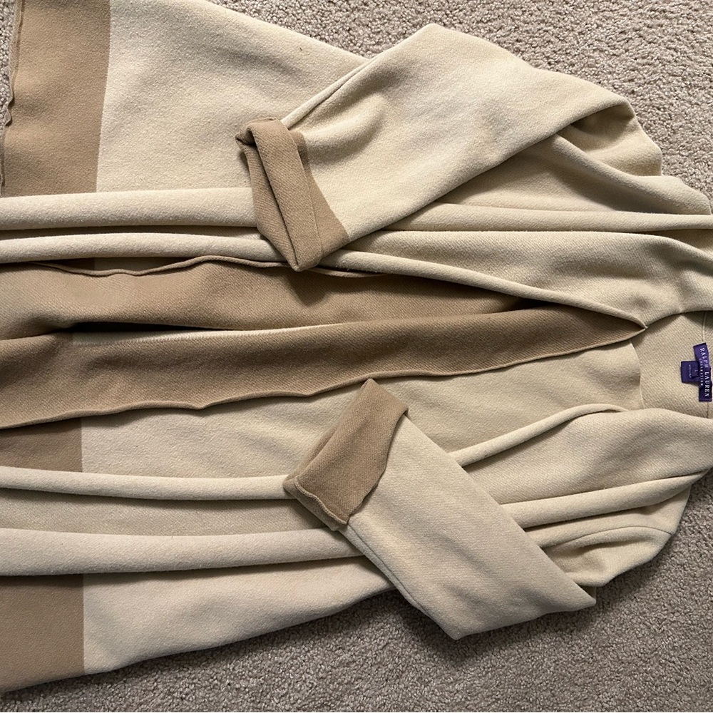 Large cape by Ralph Lauren - Picture 2 of 3